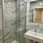 Ξενοδοχείο με διαμερίσματα Montmartre - Nouvellement Renove Παρίσι