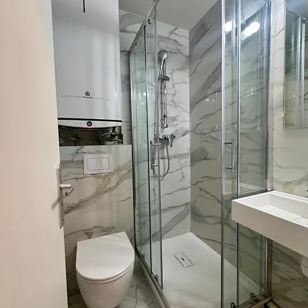 Montmartre - Nouvellement Renove