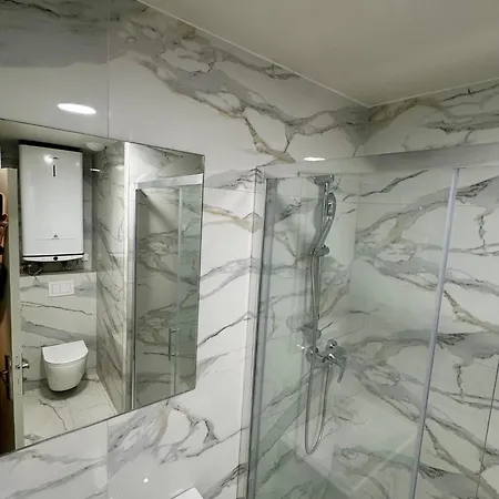 Montmartre - Nouvellement Renove