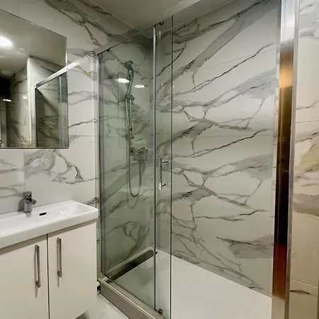 Montmartre - Nouvellement Renove Aparthotel 4*
