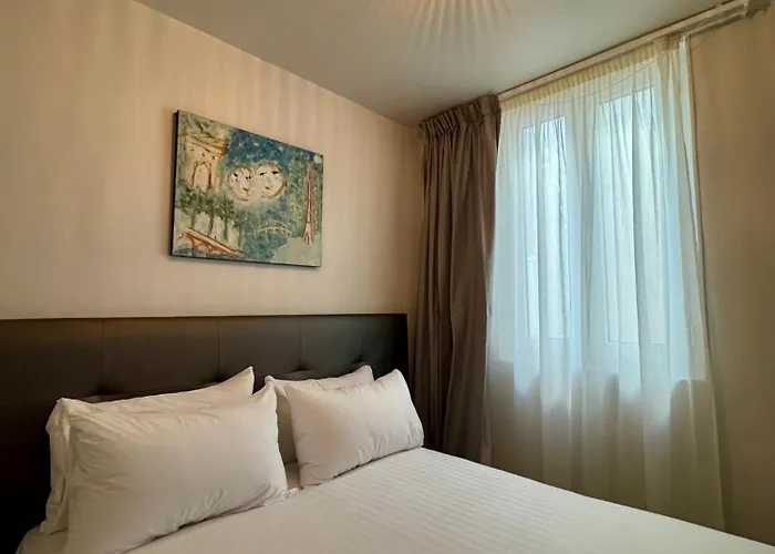 Montmartre - Nouvellement Renove Апарт-отель 4*